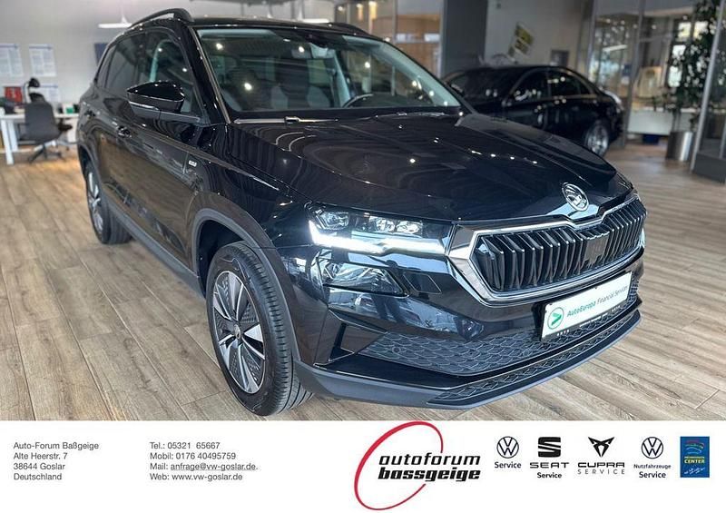 Schwarz Gebraucht 2022 Skoda Karoq Tour SUV | 19.950 € (Superpreis) - Bild 1/4