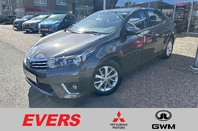 Grey metallic Gebraucht 2015 Toyota Corolla Life+ Limousine | 12.450 € (Fairer Preis) - Bild 1/4