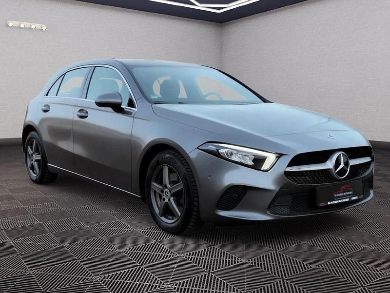 Gebraucht Mercedes A200 Advanced 150 PS (110 kW) 2021 Grau Limousine