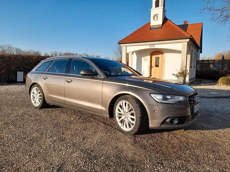 Gebraucht Audi A6 Ambiente 245 PS (180 kW) 2014 Braun Kombi