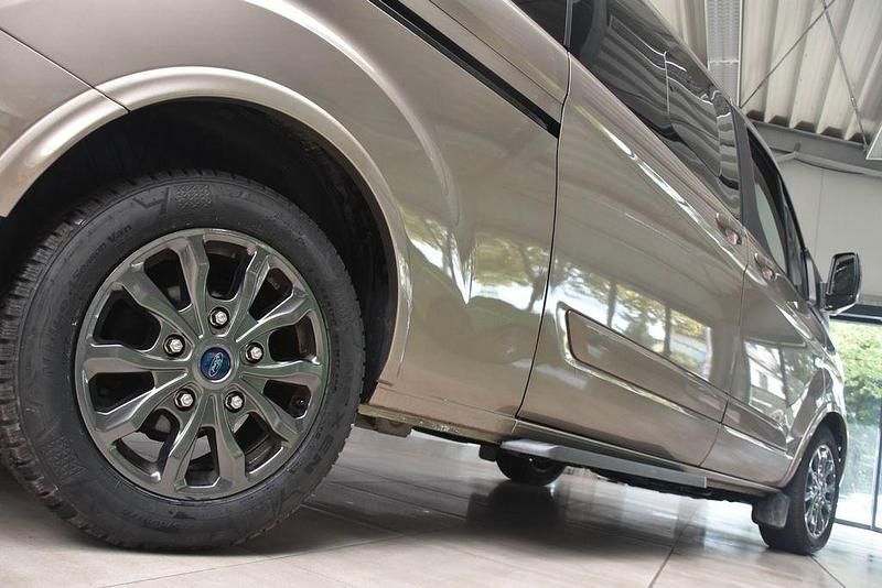 Gebraucht Ford Tourneo Titanium X 185 PS (136 kW) 2022 Grau Van / Kleinbus