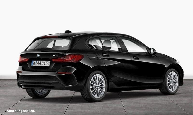 Schwarz Gebraucht 2022 BMW 118 Kleinwagen | 24.590 € (Fairer Preis) - Bild 1/2