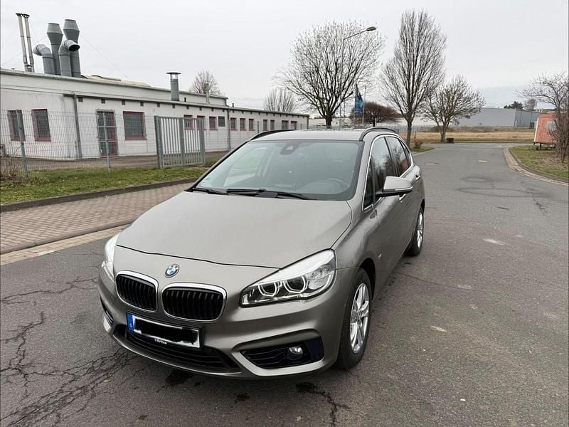 Gebraucht BMW 220 Active Tourer Performance 192 PS (141 kW) 2015 Gold Van / Kleinbus