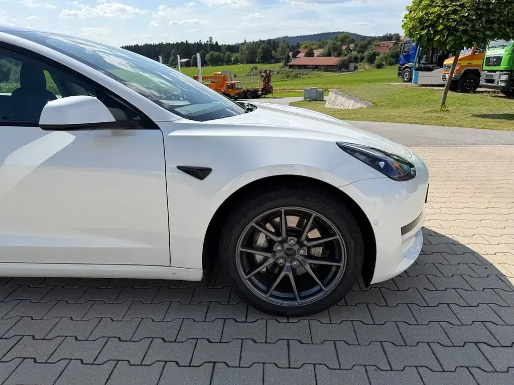 Gebraucht Tesla Model 3 239 kW (325 PS) 2021 Weiß Limousine