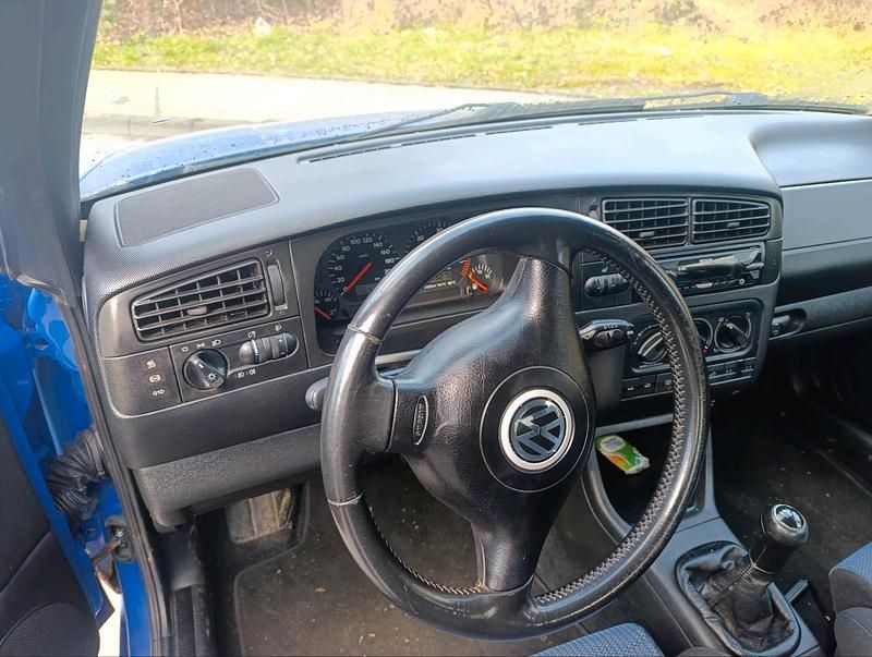 Gebraucht VW Golf Cabriolet 90 PS (66 kW) 2001 Blau Cabrio