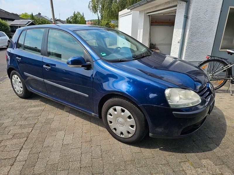 Blau Gebraucht 2004 VW Golf IV Trendline Limousine | 1.500 € (Guter Preis) - Bild 1/4
