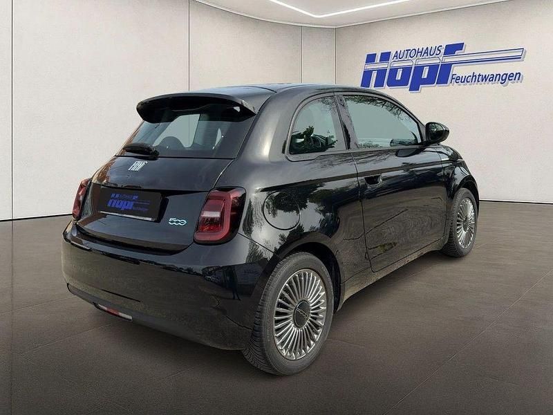 Gebraucht Fiat 500e Icon 86 kW (118 PS) 2023 Colore esterno (onyx schwarz) Limousine