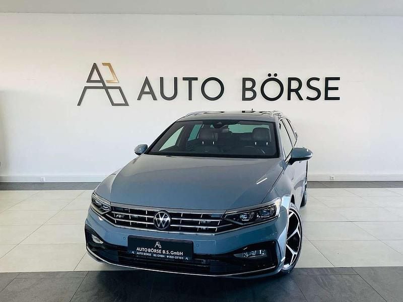 Mondsteingrau Gebraucht 2023 VW Passat R-line Kombi | 32.900 € (Teuer) - Bild 1/4