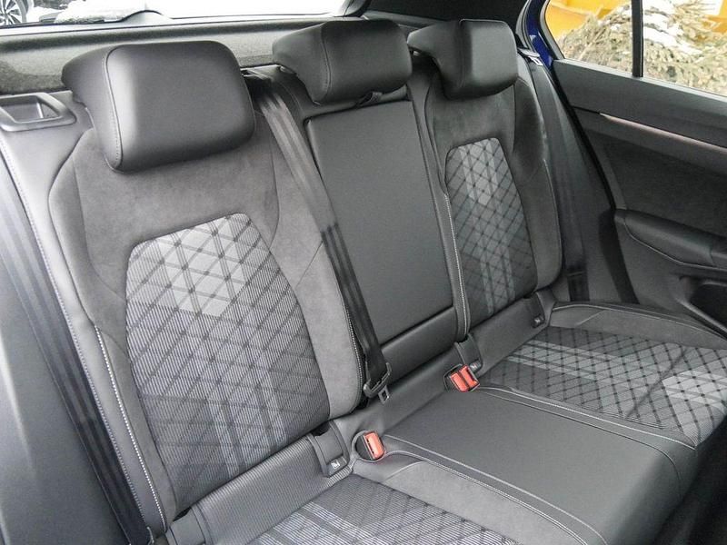 Neu VW Golf R-line 150 PS (110 kW) 2026 Blau Limousine