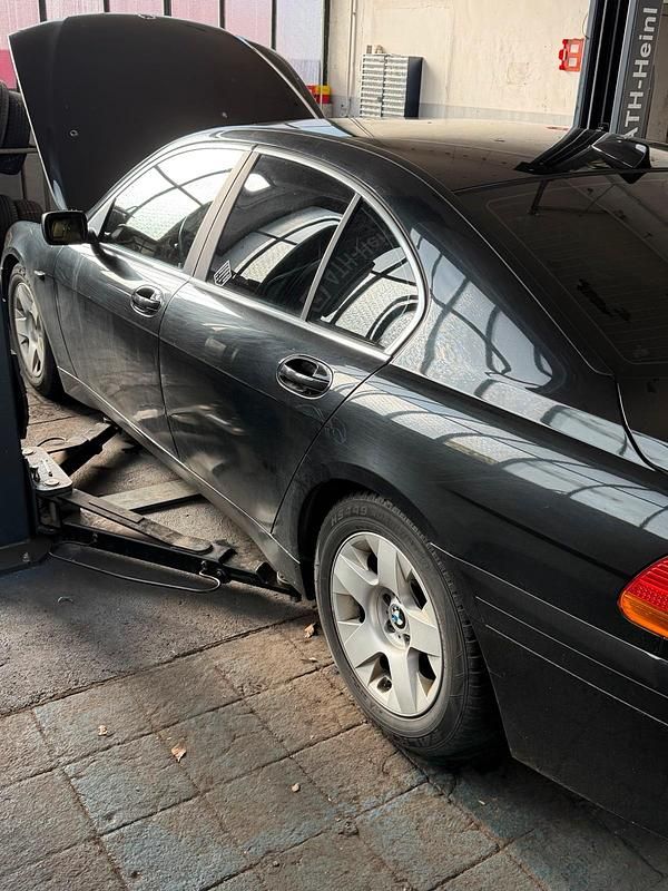 Gebraucht BMW 735 280 PS (205 kW) 2003 Schwarz Limousine