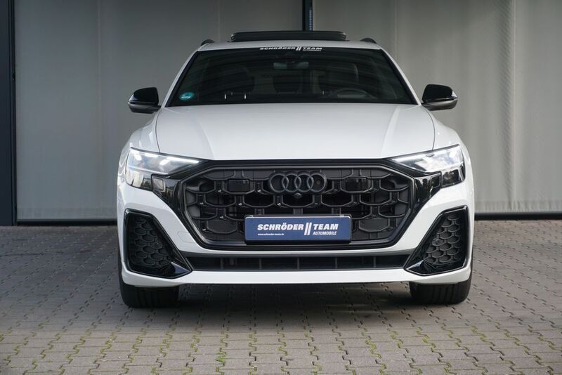 Gebraucht Audi Q8 S-Line 286 PS (210 kW) 2023 Gletscherweiß metallic SUV