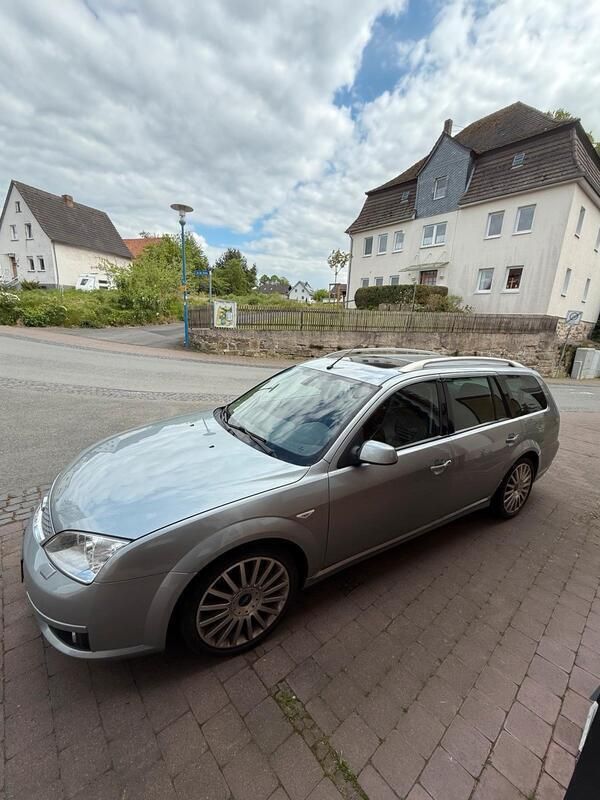 Silber Gebraucht 2005 Ford Mondeo ST Kombi | 2.700 € (Guter Preis) - Bild 1/4