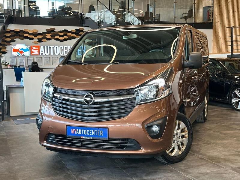 Second-hand Opel Vivaro 145 CP (106 kW) 2017 Maro Monovolum
