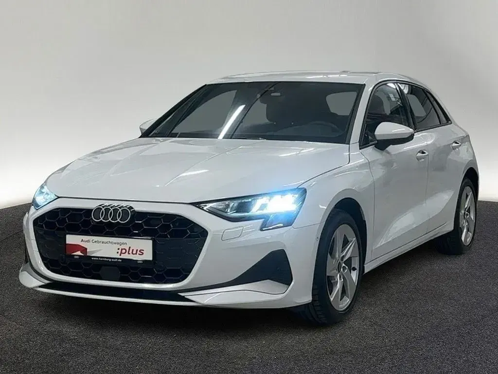 Używany Audi A3 Advanced 150 KM (110 kW) 2025 Biały Sedan/Limuzyna