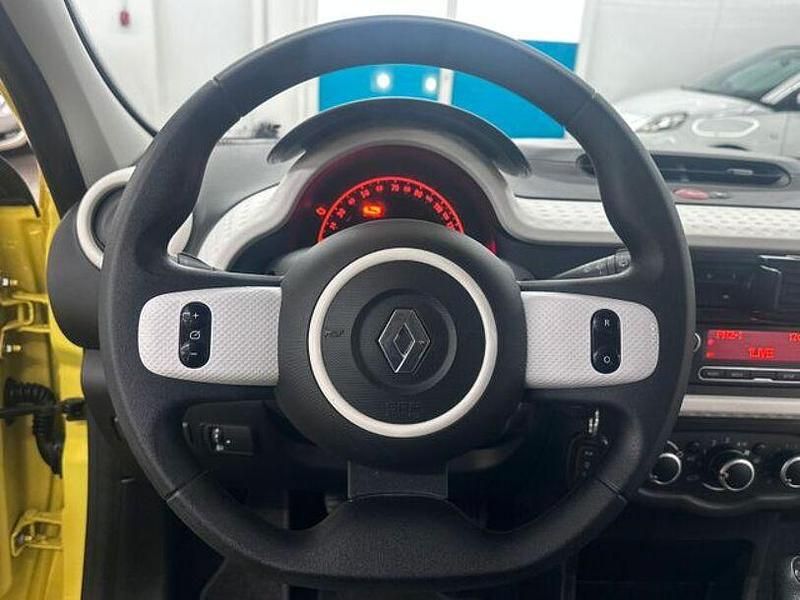 Gebraucht Renault Twingo Life 71 PS (52 kW) 2016 Gelb Kleinwagen