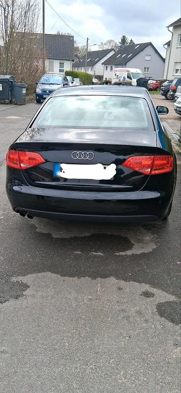 Gebraucht Audi A4 120 PS (88 kW) 2010 Schwarz Limousine