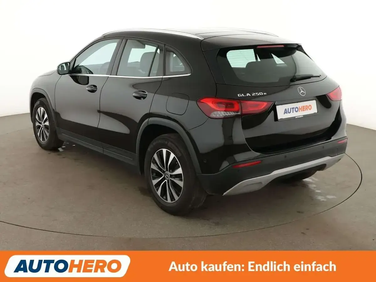 Gebraucht Mercedes GLA250 Style 218 PS (160 kW) 2022 Nachtschwarz SUV