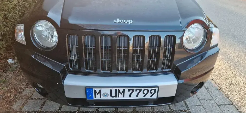 Gebraucht Jeep Compass 170 PS (125 kW) 2009 Schwarz SUV
