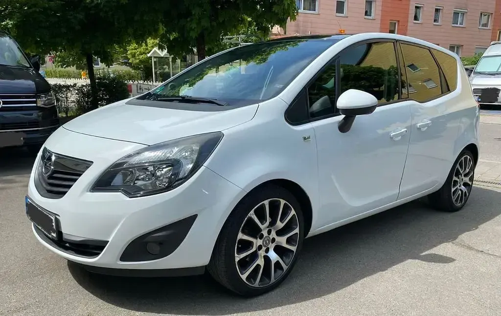 Gebraucht Opel Meriva Edition 120 PS (88 kW) 2011 Weiß Van / Kleinbus