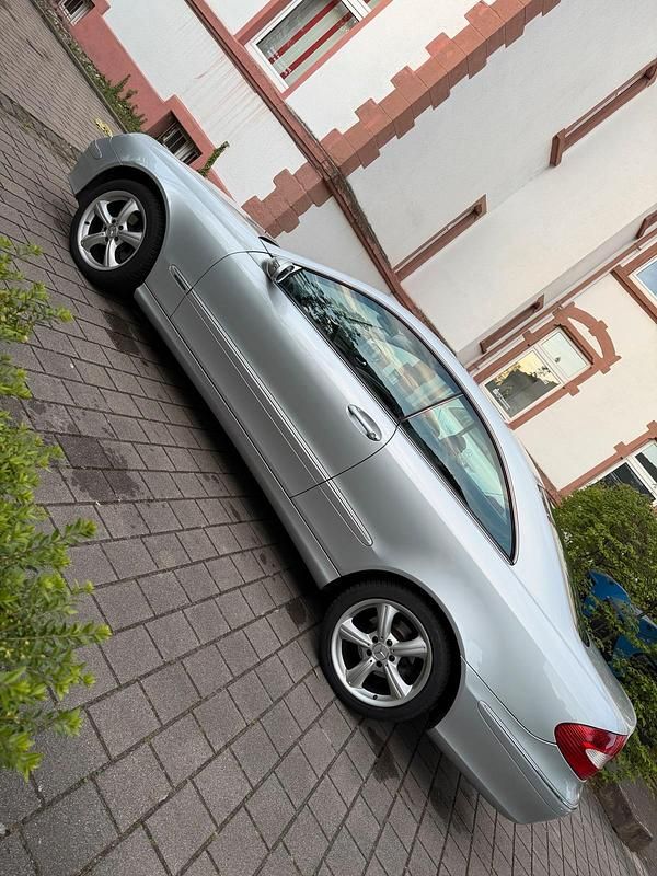Gebraucht Mercedes CLK280 231 PS (169 kW) 2006 Silber Coupé