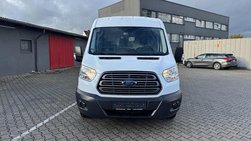 Gebraucht Ford Transit Trend 155 PS (114 kW) 2017 Weiß Van / Kleinbus