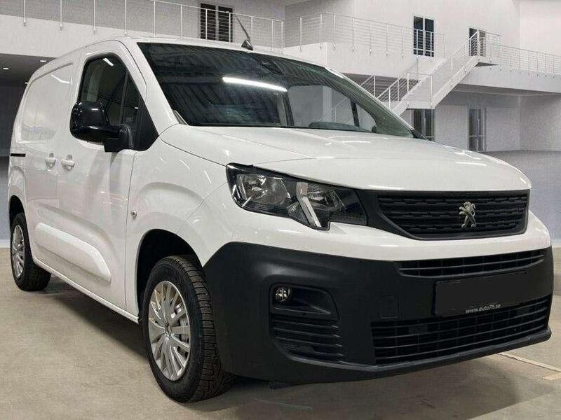 Gebraucht Peugeot Partner Premium 102 PS (75 kW) 2022 Lack weiss banquise Van / Kleinbus