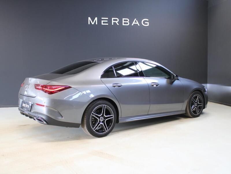 Gebraucht Mercedes CLA200 Premium 163 PS (119 kW) 2023 Metalliclack mountaingrau Coupé
