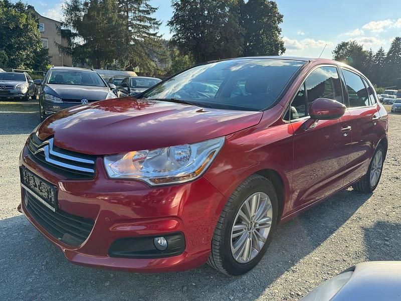 Gebraucht Citroën C4 Tendance 120 PS (88 kW) 2011 Rot Limousine