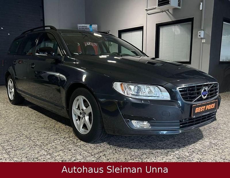 Grau Gebraucht 2016 Volvo V70 Linje Svart Kombi | 12.390 € (Fairer Preis) - Bild 1/4