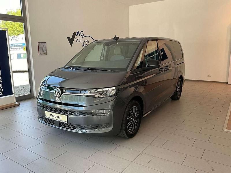 Gebraucht VW Multivan Life 150 PS (110 kW) 2023 Indiumgrau metallic Van