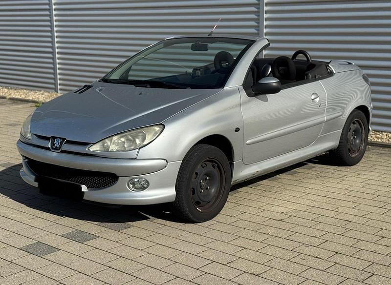 Silber Gebraucht 2005 Peugeot 206 CC Cabrio | 449 € (Superpreis) - Bild 1/4