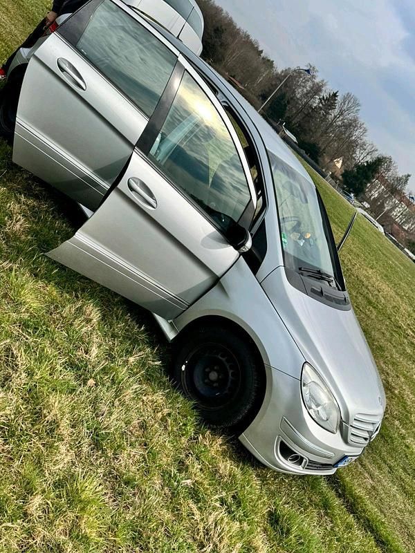Gebraucht Mercedes B200 2006 Silber Van / Kleinbus