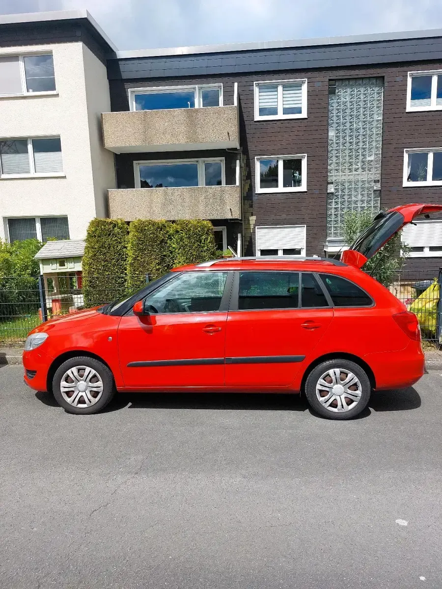 Brugt Skoda Fabia 69 HK (50 kW) 2010 Rød Sedan