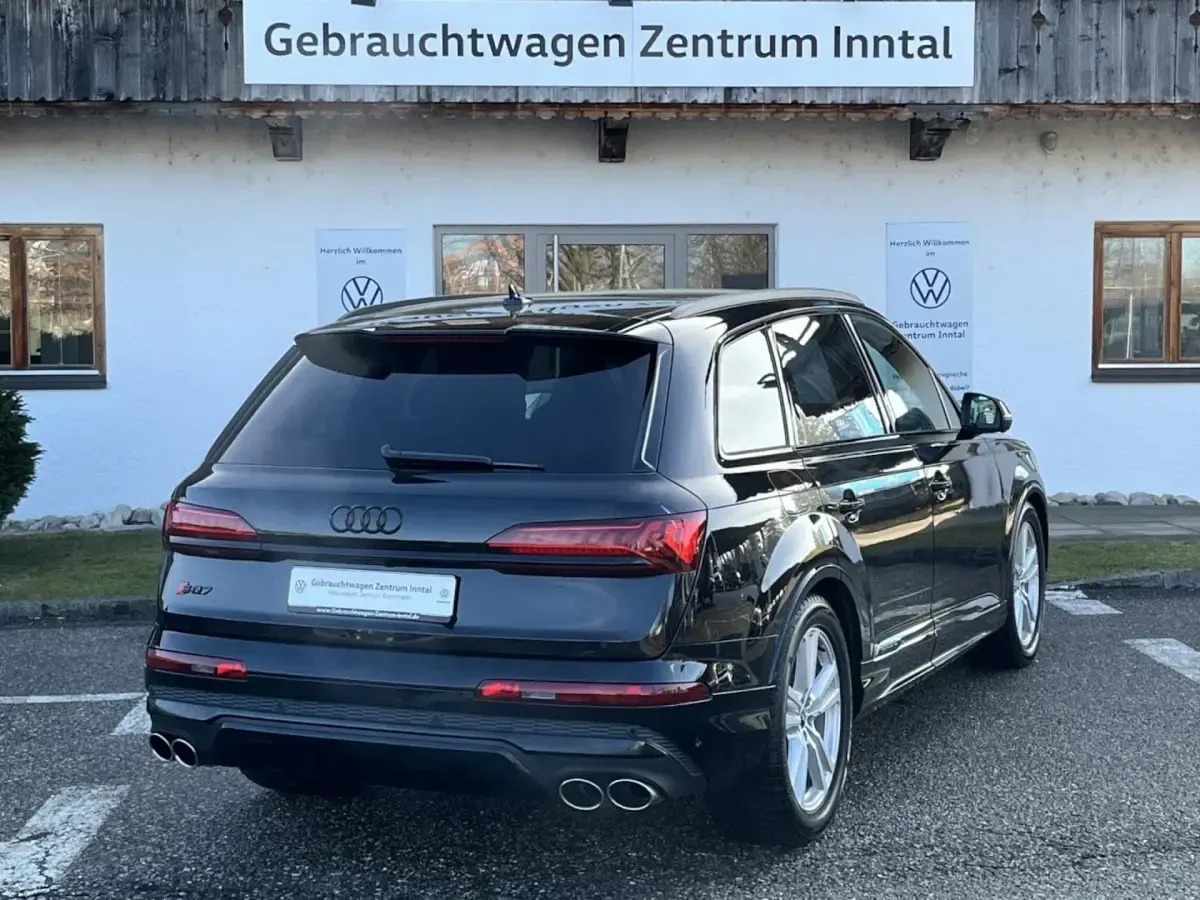 Gebraucht Audi SQ7 Competition 507 PS (372 kW) 2022 Schwarz SUV