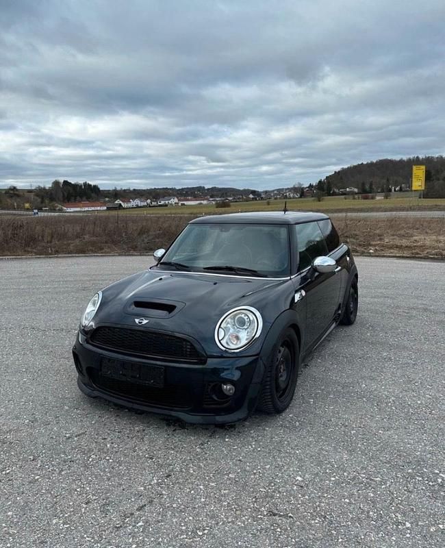 Schwarz Gebraucht 2007 Mini John Cooper Works Coupé Coupé | 5.800 € - Bild 1/4