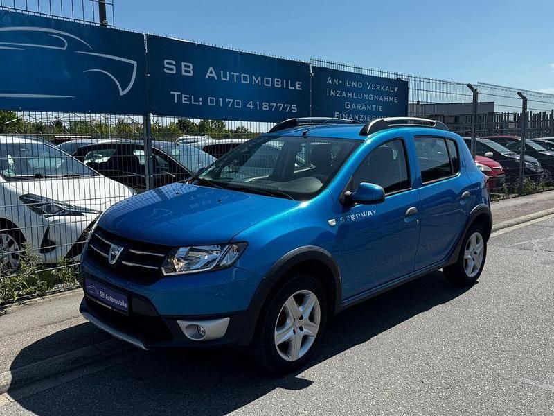 Blau Gebraucht 2013 Dacia Sandero Stepway Kleinwagen | 3.990 € (Superpreis) - Bild 1/4