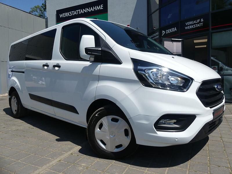 Frostweiß Gebraucht 2022 Ford Transit Custom Van / Kleinbus | 29.800 € (Etwas zu teuer) - Bild 1/4