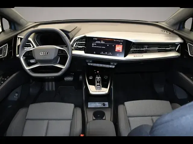 Gebraucht Audi Q4 e-tron 210 kW (286 PS) 2025 Blau SUV