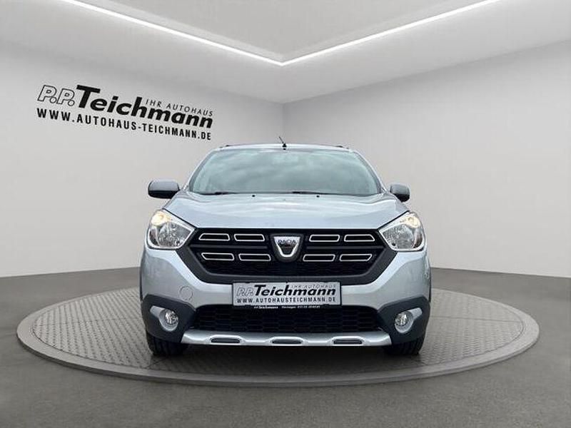 Gebraucht Dacia Lodgy Stepway 116 PS (85 kW) 2019 Silber Van / Kleinbus