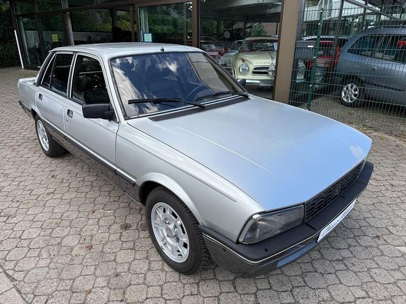 Silber Gebraucht 1986 Peugeot 505 Limousine | 4.500 € - Bild 1/4