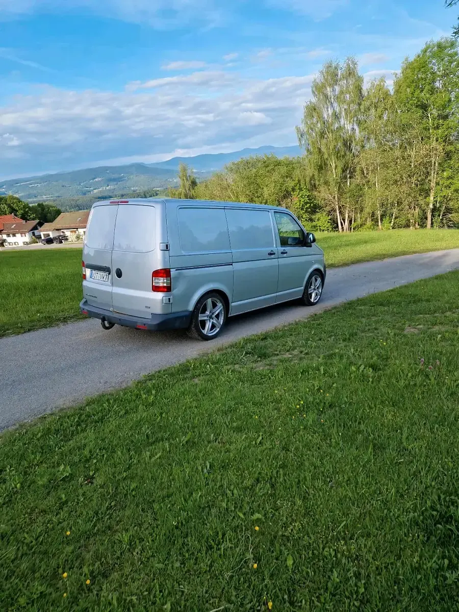 Gebraucht VW Transporter 102 PS (75 kW) 2012 Silber Van