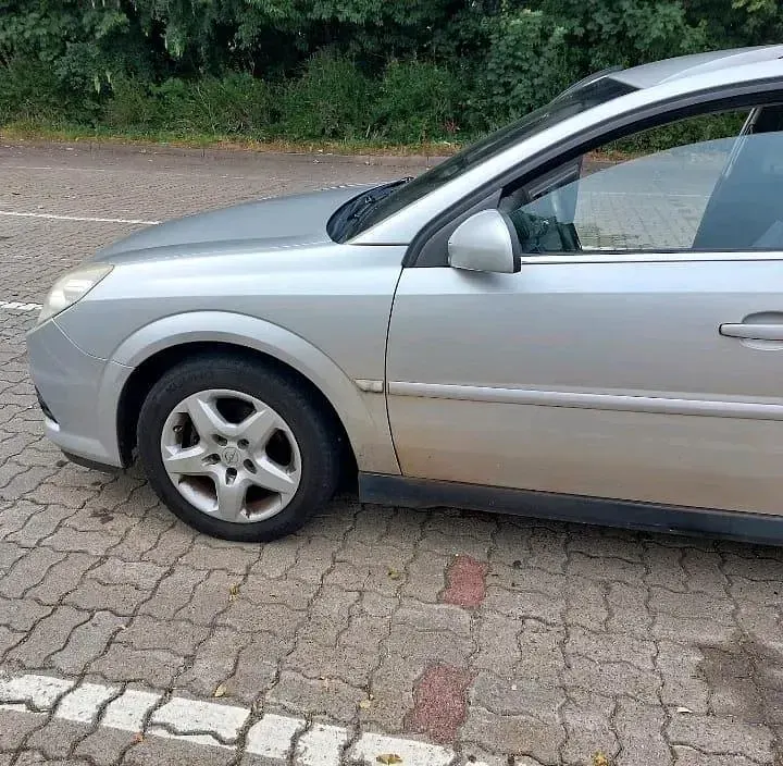 Gebraucht Opel Vectra 150 PS (110 kW) 2005 Silber Kombi