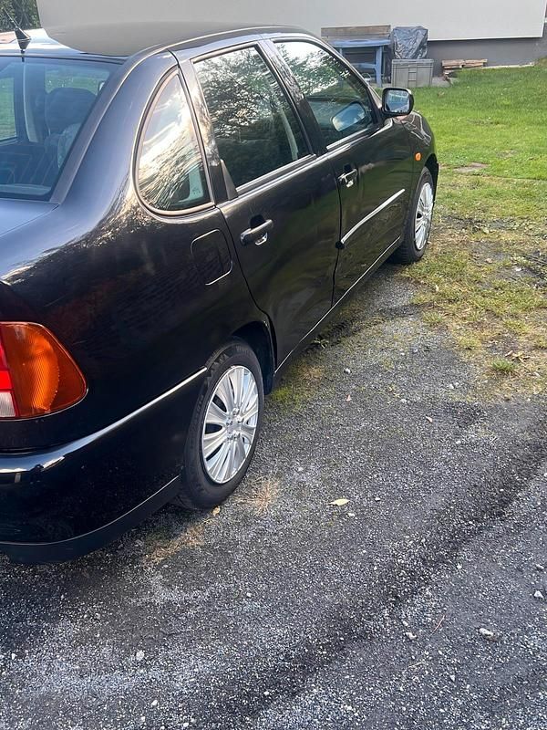 Używany VW Polo Classicline 1998 Czarny Sedan/Limuzyna