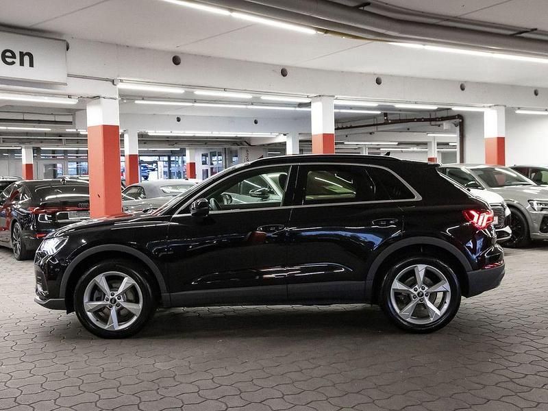 Gebraucht Audi Q3 Ambiente 245 PS (180 kW) 2025 Mythosschwarz metallic SUV