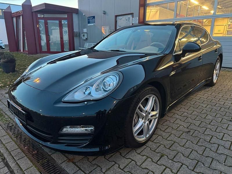 Schwarz Gebraucht 2010 Porsche Panamera S Chrono Limousine | 35.900 € - Bild 1/4