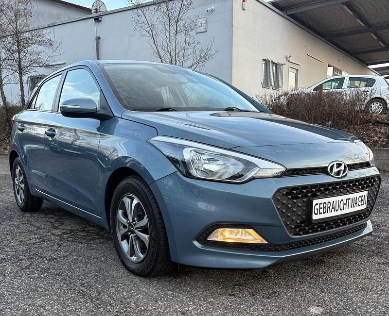 Gebraucht Hyundai i20 GO! 75 PS (55 kW) 2017 Aqua sparkling / met Kleinwagen