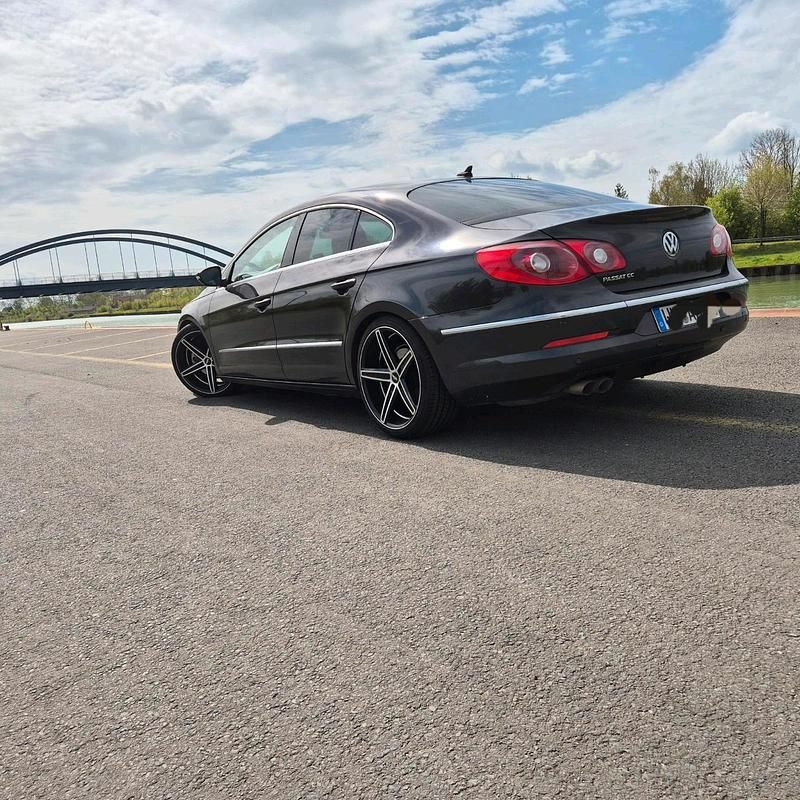 Usata VW Passat 140 CV (102 kW) 2010 Marrone Coupé