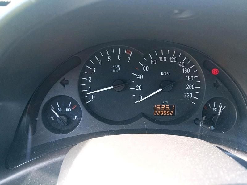 Gebraucht Opel Corsa 80 PS (58 kW) 2004 Blau Kleinwagen