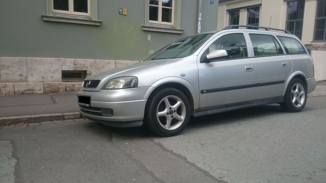 Gebraucht Opel Astra 137 PS (100 kW) 2002 Silber Kombi