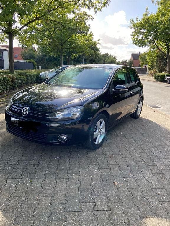 Schwarz Gebraucht 2010 VW Golf VI Team Limousine | 4.750 € (Fairer Preis) - Bild 1/4